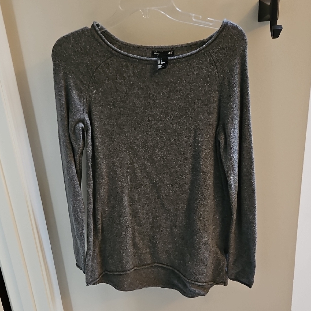 H&M Grey Basic long-sleeve, crew neck sweater